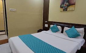 Hotel Amber Mumbai 3*